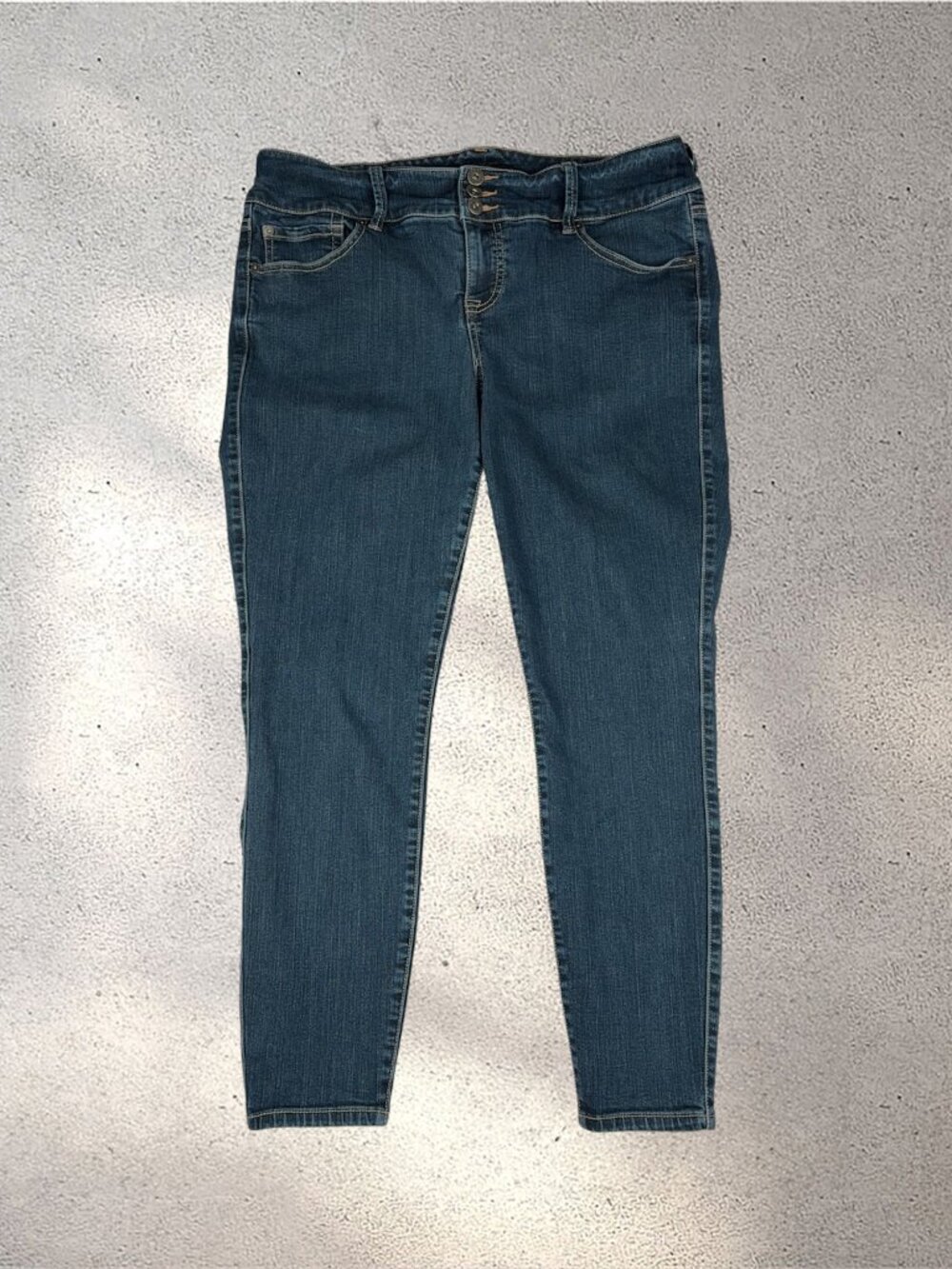 Torrid Premium Jegging Jeans Women's 18R Blue Mid Rise Skinny Stretch Denim euc